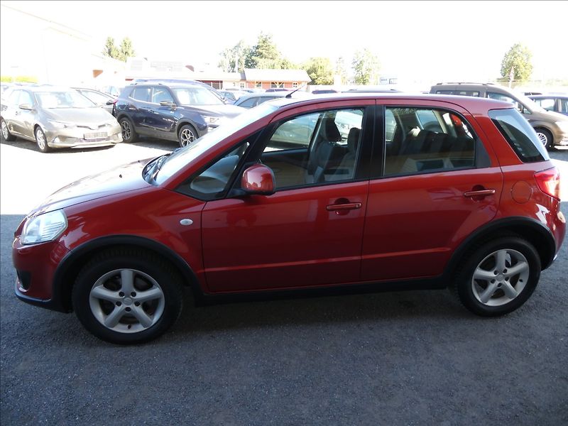 Suzuki SX4 1,5 73kW GLX,2x kola,závěs,kli - fotka 6 z 39