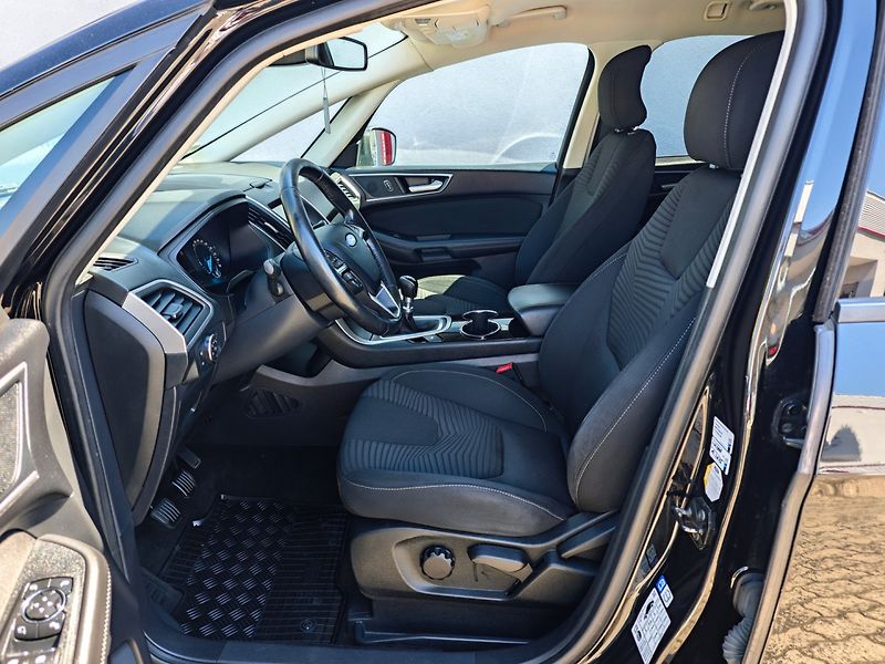 Ford S-MAX (2015) 2.0 TDCI 110kW NAVI 7 míst - fotka 16 z 42