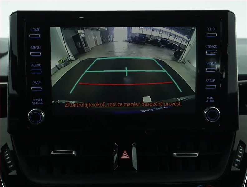 Toyota Corolla (2022) 1.8 Hybrid - fotka 15 z 16