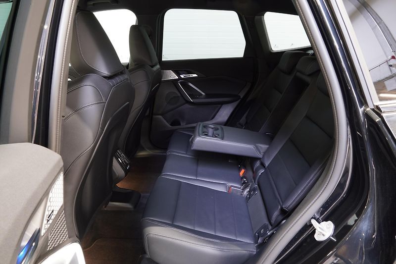 BMW X1 Xdrive23d,M-Paket,DPH,PAMĚTI - fotka 20 z 34