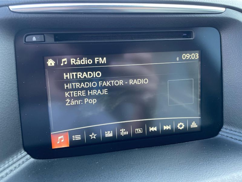 Mazda CX-5 2.2 D SkyActiv  4x4 automat - fotka 17 z 25