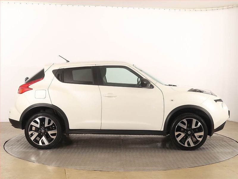 Nissan Juke (2014) 1.6 i, Serv.kniha, Navi - fotka 6 z 18