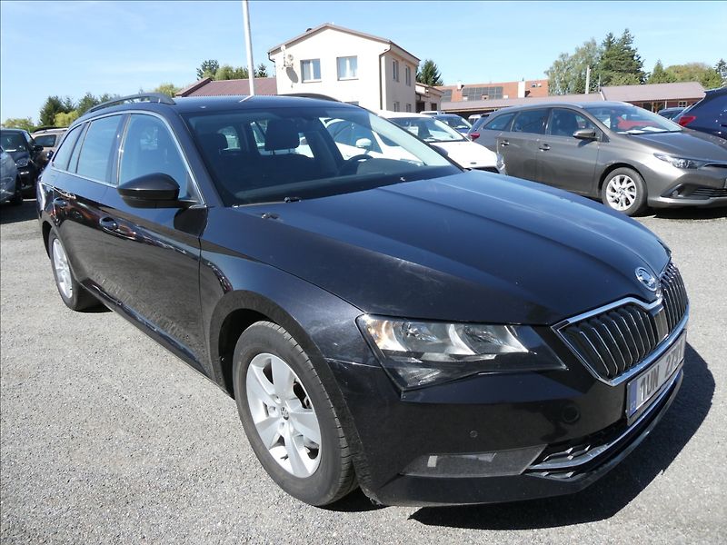 Škoda Superb 1,6 TDi DPH 2x kola,po servise - fotka 1 z 34