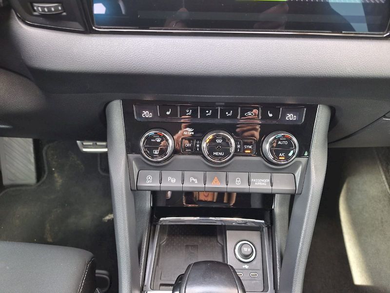 Škoda Karoq (2020) 1.5 TSI / 110 kW / 7DSG / SPOR - fotka 16 z 35