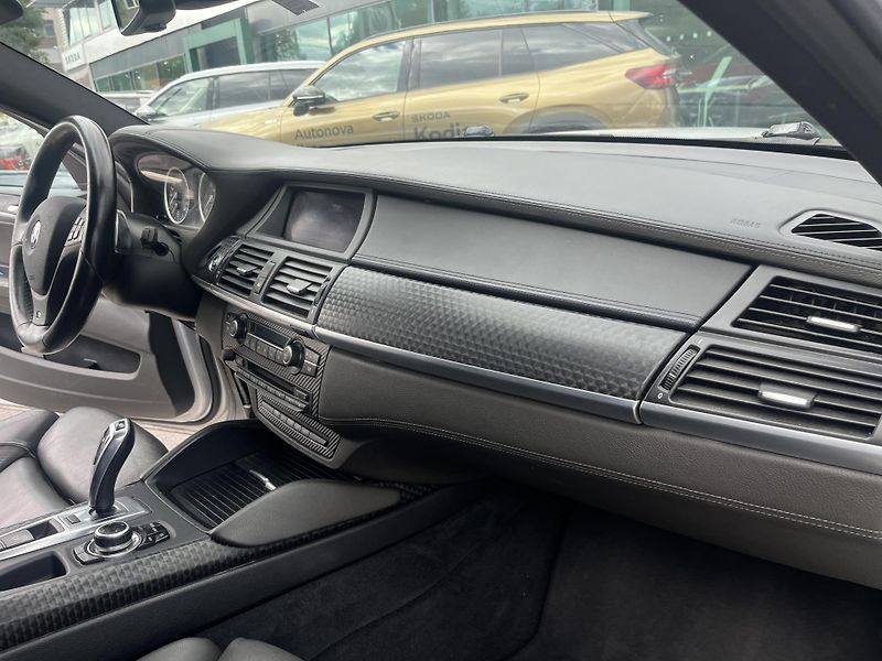 BMW X6 (2013) M50D - fotka 19 z 20