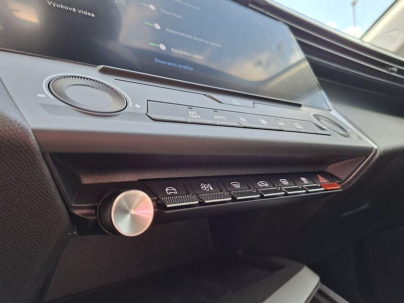 Peugeot 308 (2026) SW STYLE Hybrid 145 e-DCS6 - fotka 24 z 25