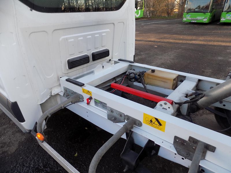 Ford Transit (2017) 2.0 96KW 7MÍST SKLÁPĚČ - fotka 39 z 47