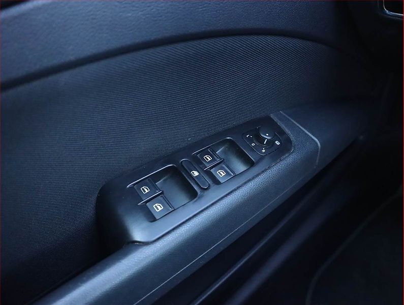 Škoda Superb (2012) 2.0 TDI, Serv.kniha, Tempomat - fotka 13 z 17