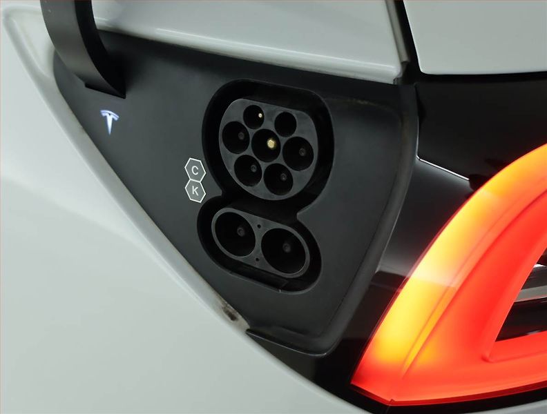 Tesla Model Y (2022) Long Range AWD 79kWh, SoH 91% - fotka 30 z 31