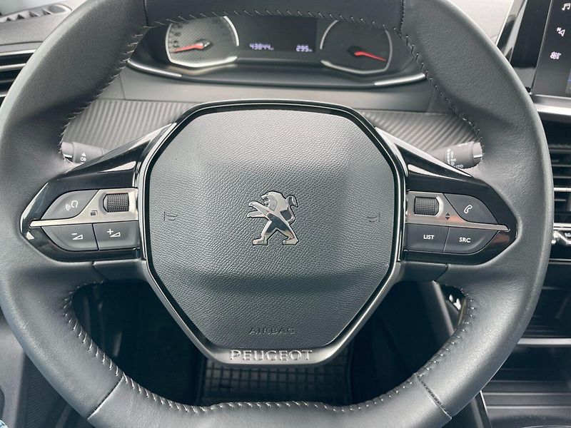 Peugeot 2008 (2021) 1.2 PureTech ČR! 1.majitel! - fotka 22 z 28