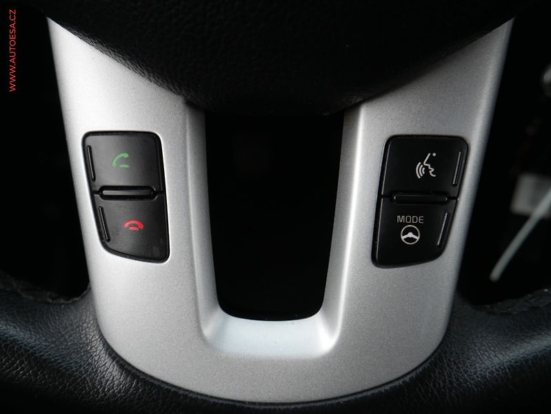 Kia Sportage (2014) 1.6i, ČR, autoAC - fotka 16 z 21