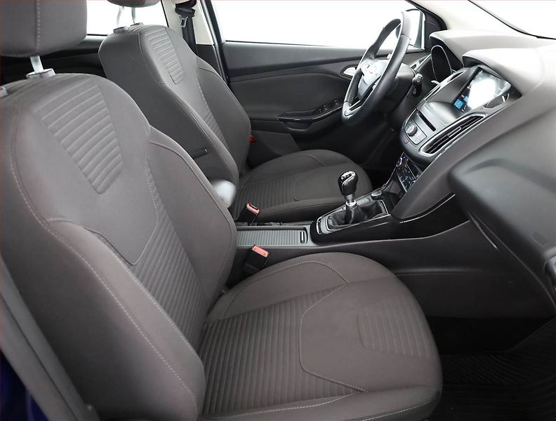 Ford Focus (2017) 1.0 EcoBoost, Serv.kniha - fotka 7 z 19