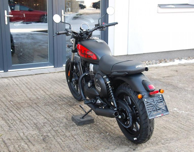 Jawa 42 (2026) 350 CL 42 - fotka 11 z 25