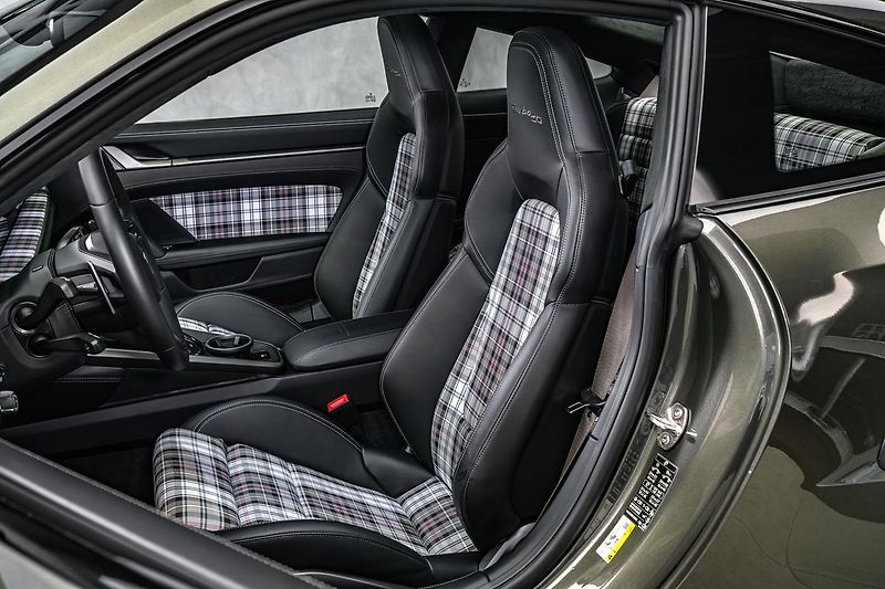 Porsche 911 TURBO 50 YEARS Keramiky Pano - fotka 16 z 30