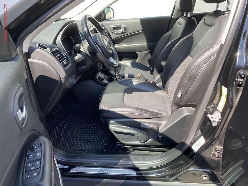 Jeep Compass (2020) 1.4T 4X4, Limited, AT, +ALU - fotka 9 z 22