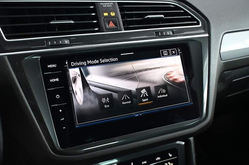 Volkswagen Tiguan (2023) 2.0 4MOTION LED DSG Life ACC T - fotka 17 z 37