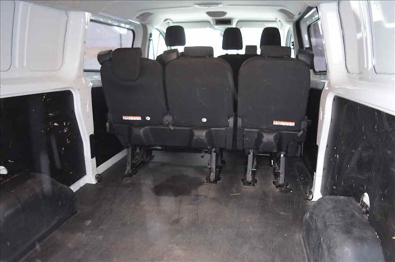 Ford Transit (2022) CUSTOM 2,0 D - fotka 15 z 16
