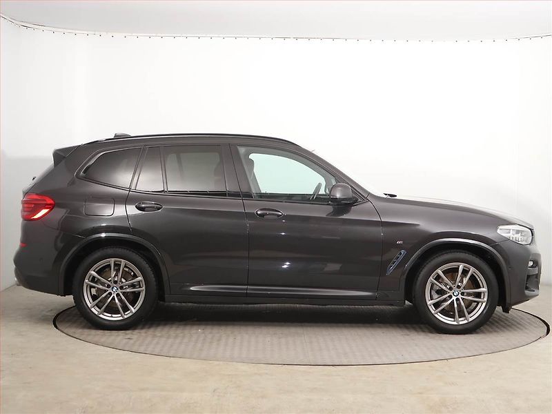 BMW X3 (2019) M Sport xDrive20d - fotka 6 z 17