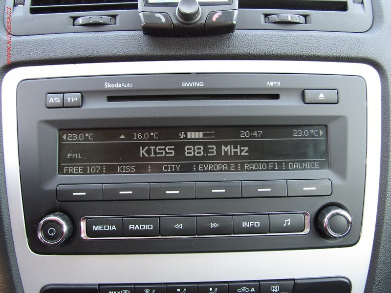 Škoda Octavia (2011) 1.4TSi, ČR, Ambiente - fotka 14 z 16