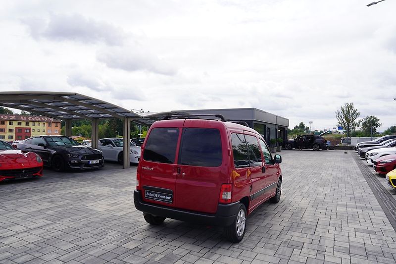 Peugeot Partner 1.4i, ČR, 5 míst - fotka 6 z 26