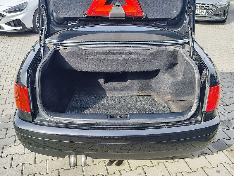 Audi 80 1.9 TDI/66kW Cabrio - fotka 16 z 28