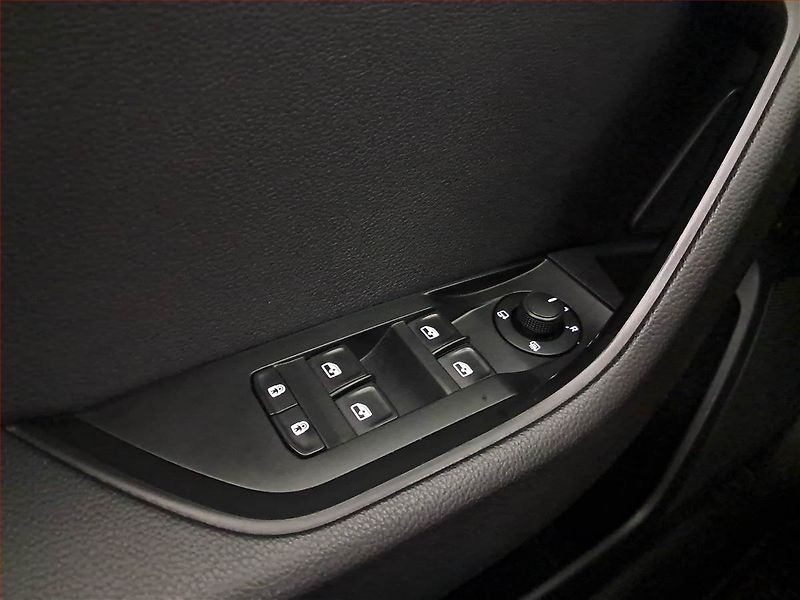 Škoda Superb (2019) 2.0 TDI, Automat, Kůže, Navi - fotka 18 z 26