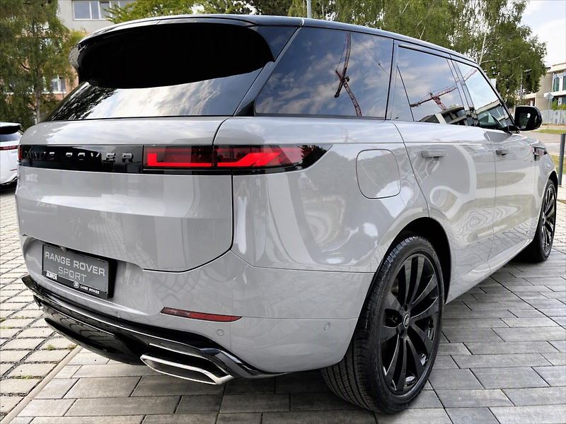 Land Rover Range Rover Sport (2026) 3,0 P460e DYNAMIC SE PHEV - fotka 10 z 38