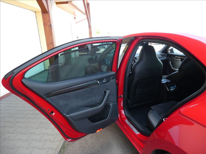 Škoda Superb 2,0 TSi SPORTLINE,1maj.,webast - fotka 22 z 50