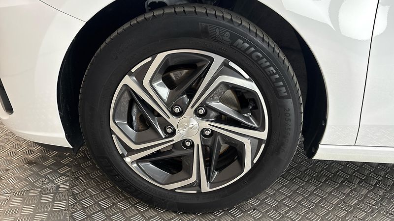 Hyundai i30 1.0 T-GDI Smart Kombi - fotka 19 z 24