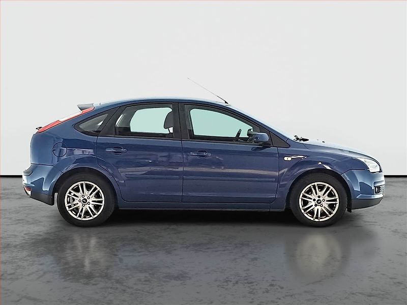 Ford Focus (2007) 1.6 16V, slušný stav - fotka 6 z 17