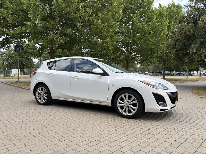 Mazda 3 1.6 90th Anniversary - fotka 12 z 27