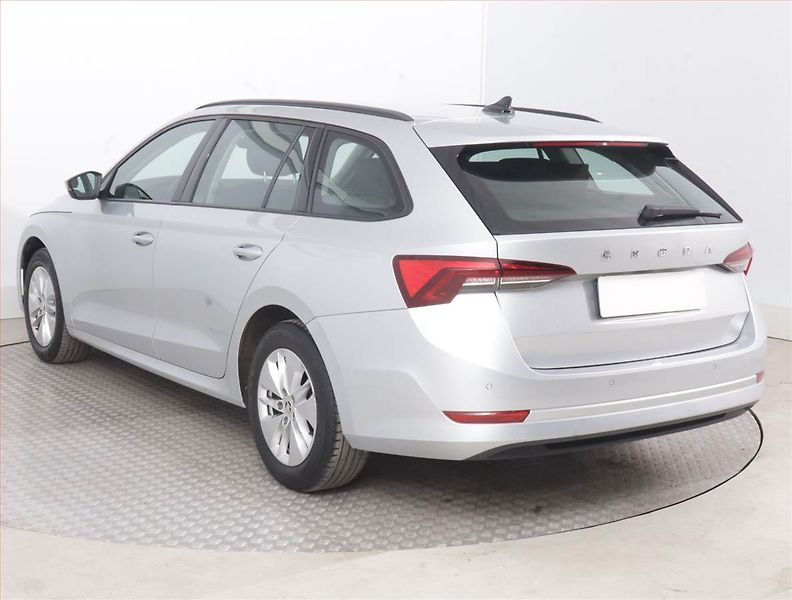 Škoda Octavia (2022) Ambition 2.0 TDI, ČR,1.maj - fotka 4 z 15