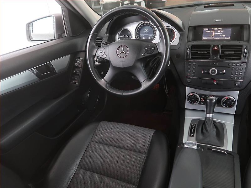 Mercedes-Benz Třídy C (2009) Avantgarde C 220 CDI, Automat - fotka 7 z 21