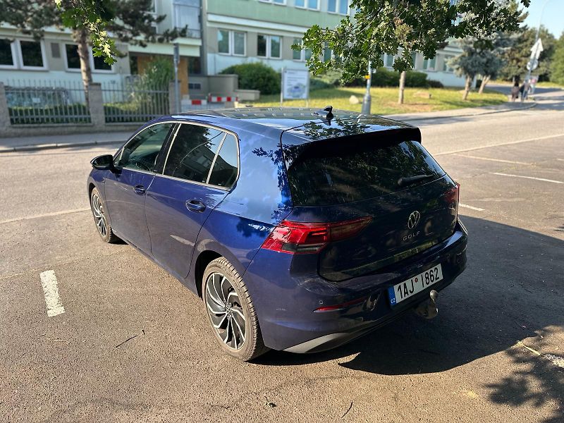Volkswagen Golf (2022) - fotka 6 z 7