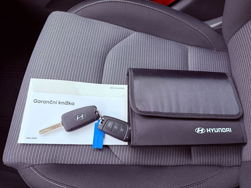 Hyundai i30 1.5 DPi CVVT Comfort, ČR - fotka 27 z 29