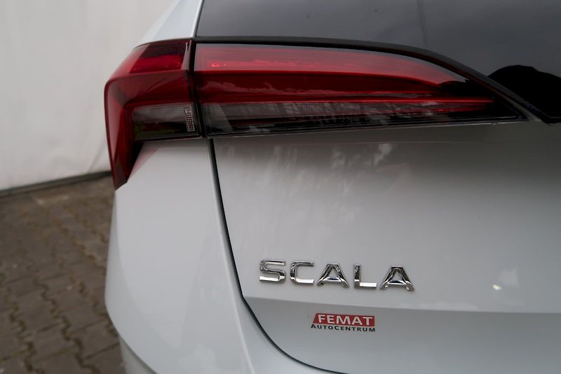 Škoda Scala (2025) Top Selection 1,0 TSI 85 kW DS - fotka 14 z 29