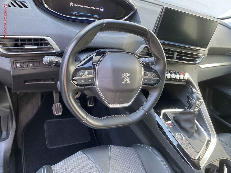 Peugeot 5008 (2022) 1.5 HDi, Allure, LED, kamera - fotka 12 z 17