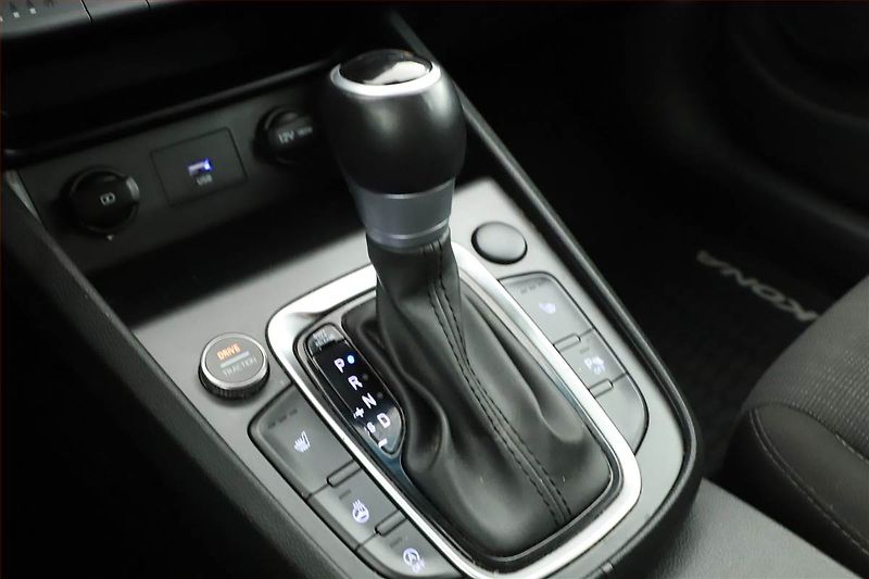 Hyundai Kona (2021) 1.0 T-GDI, Automat, ČR,1.maj - fotka 14 z 18