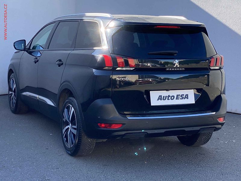 Peugeot 5008 (2020) 1.5 HDi, Allure - fotka 6 z 16