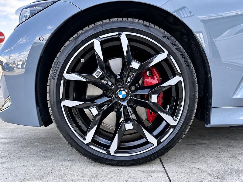 BMW Řada 3 320d xDrive M-Sport Touring - fotka 7 z 31