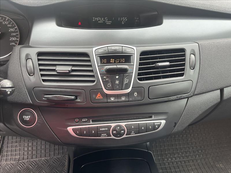 Renault Laguna 1,5 dCi KLIMA ROZVODY 2x KOLA - fotka 17 z 34