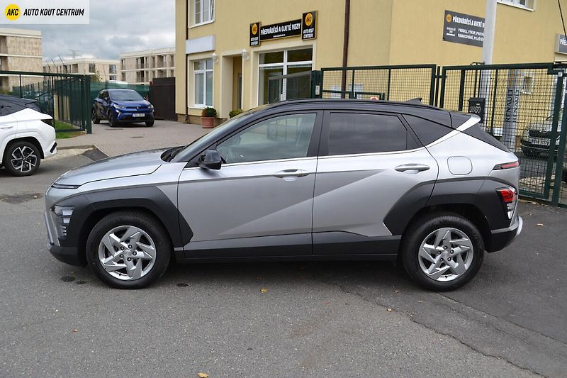 Hyundai Kona 1.0T-GDI DCT STYLE ECO TT - fotka 2 z 54