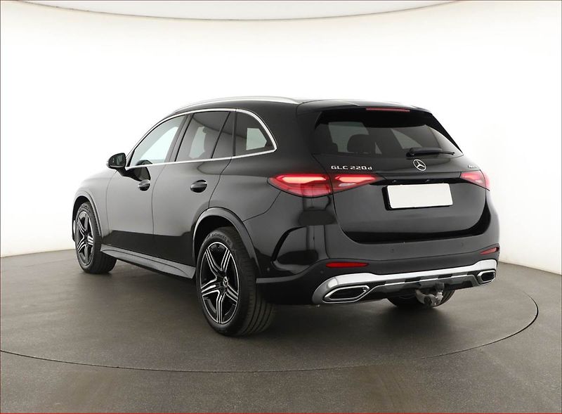 Mercedes-Benz GLC (2025) 220 d 4MATIC, AMG Line, HUD - fotka 4 z 29