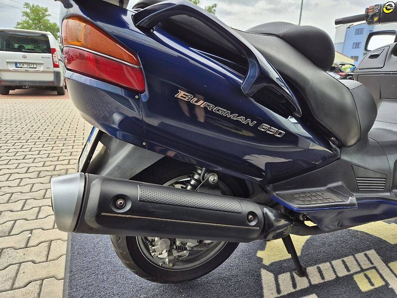 Suzuki Burgman 650 (2002) - fotka 14 z 22