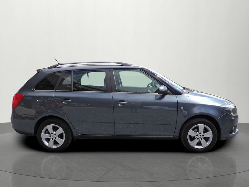 Škoda Fabia 1.2TSI 63kW Tempomat Alu PDC - fotka 5 z 26