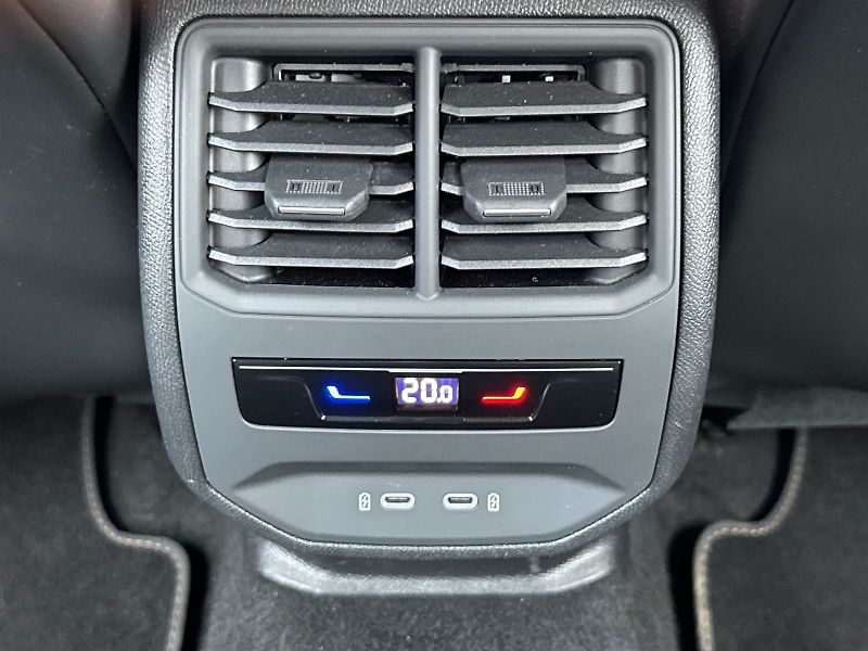 Cupra Formentor (2022) 1.5 TSI DSG - fotka 26 z 33