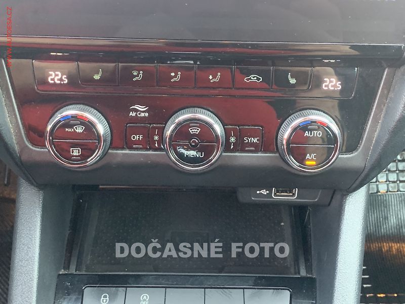 Škoda Octavia (2018) 2.0 TDi, ČR, Style, DSG, - fotka 17 z 21