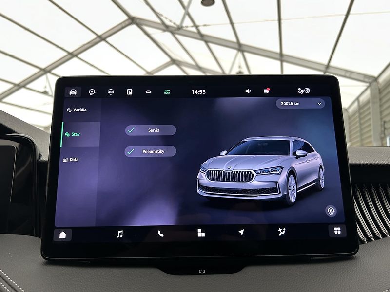 Škoda Superb 2.0 TDI L & K - fotka 8 z 33