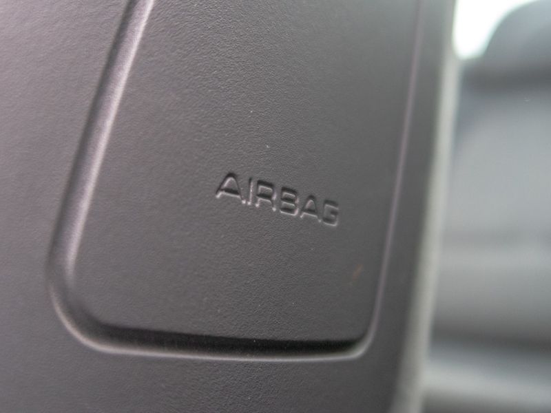 Peugeot 407 (2005) ČR 2.0HDI 100KW – PO ROZVODECH - fotka 28 z 41