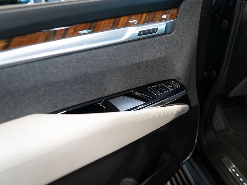 Cadillac Escalade (2026) 6.2 ESV Sport Platinum 2026 - fotka 19 z 45
